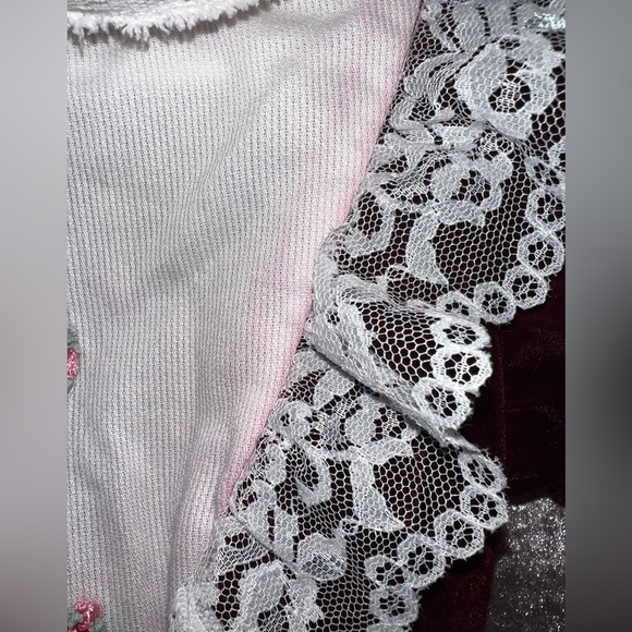 Vintage short stuff maroon lace dress - Picture 3 of 10